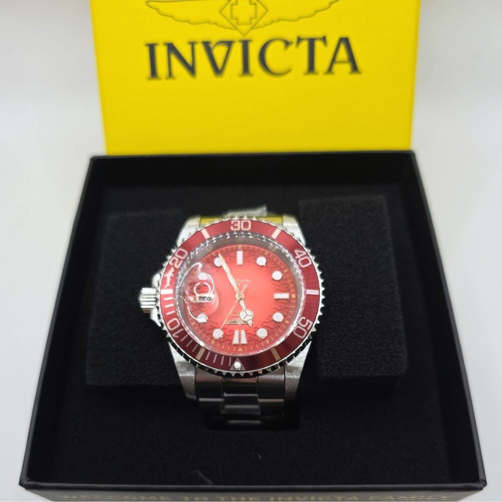 Invicta Pro Diver Men's Vectide Quartz Watch, Bracelet, Date, 42mm, Red, 200m